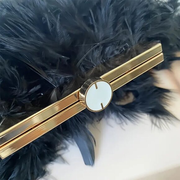 BLACK FEATHERED CLUTCH - Picture 3 of 4